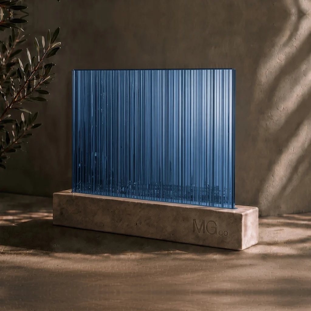 Blue 5mm reeded mirror sample