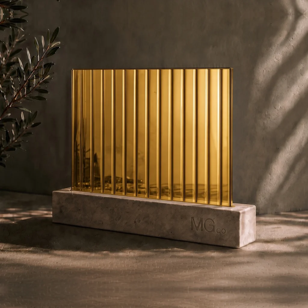 Gold 12mm reeded mirror sample